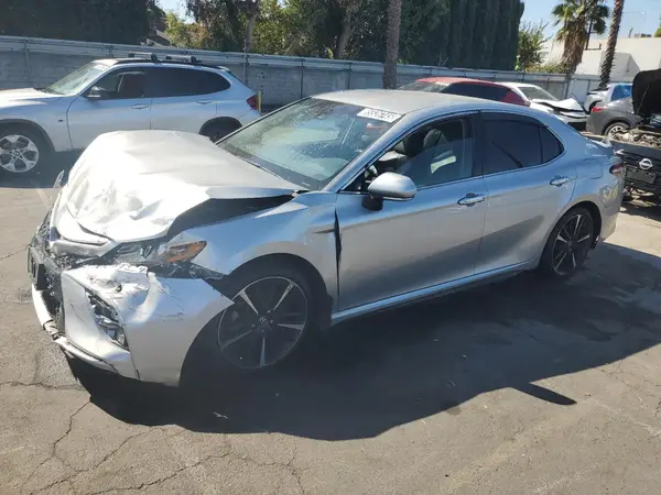 4T1B61HK9JU035807 2018 TOYOTA CAMRY - Image 1