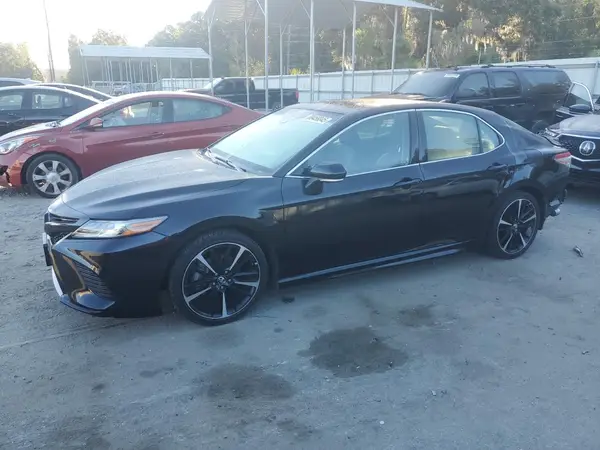 4T1B61HK9JU063509 2018 TOYOTA CAMRY - Image 1