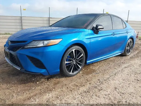4T1B61HK9JU074509 2018 TOYOTA CAMRY - Image 2