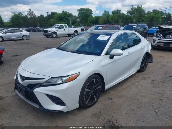 4T1B61HK9JU086109 2018 TOYOTA CAMRY - Image 2