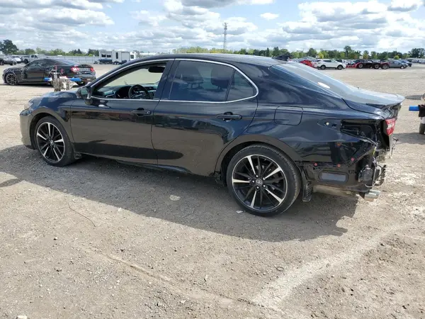 4T1B61HK9JU099748 2018 TOYOTA CAMRY - Image 2
