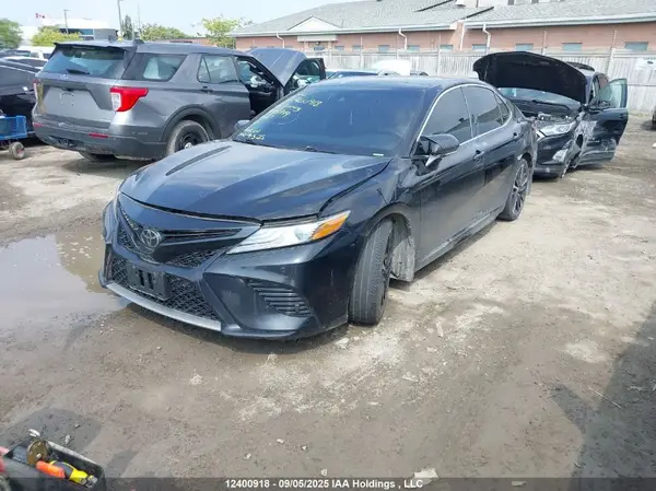 4T1B61HK9JU101949 2018 TOYOTA CAMRY - Image 2