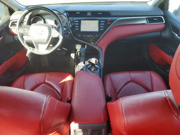 4T1B61HK9JU104995 2018 TOYOTA CAMRY - Image 8