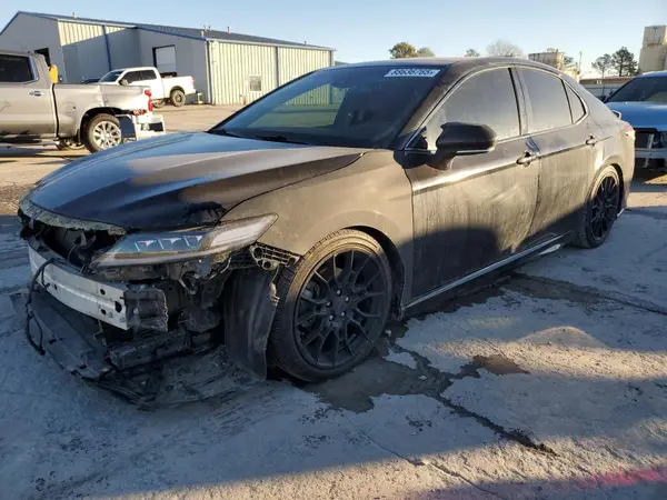 4T1B61HK9JU111185 2018 TOYOTA CAMRY - Image 1