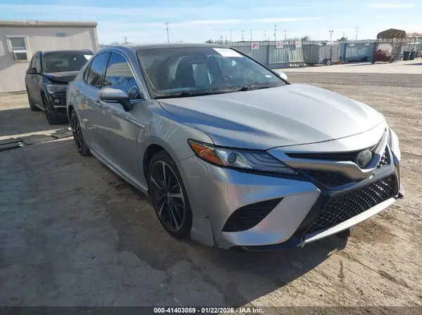 4T1B61HK9JU115222 2018 TOYOTA CAMRY - Image 1