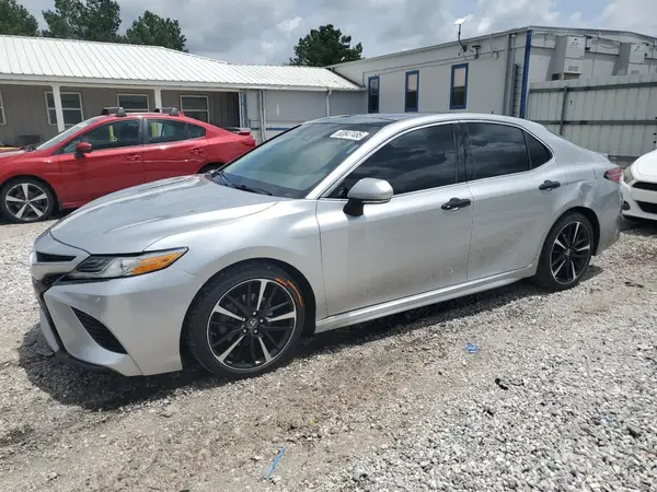 4T1B61HK9JU118069 2018 TOYOTA CAMRY - Image 1