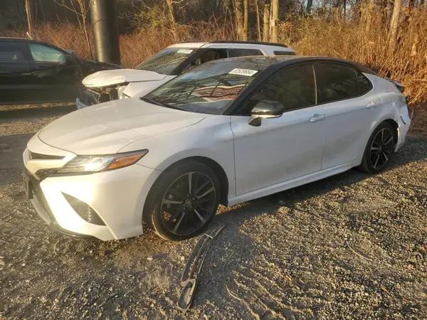 4T1B61HK9JU121814 2018 TOYOTA CAMRY - Image 1