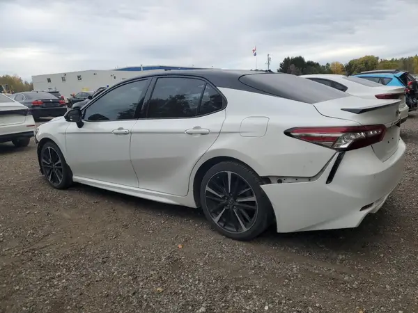 4T1B61HK9JU126575 2018 TOYOTA CAMRY - Image 2