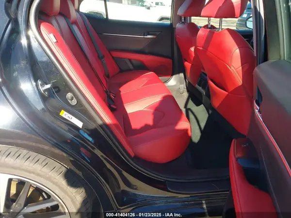 4T1B61HK9JU135857 2018 TOYOTA CAMRY - Image 8