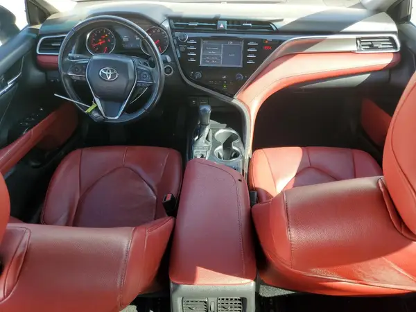 4T1B61HK9JU137284 2018 TOYOTA CAMRY - Image 8