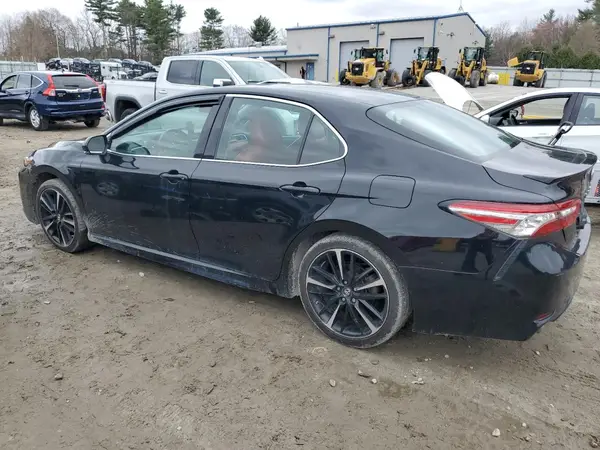 4T1B61HK9JU145000 2018 TOYOTA CAMRY - Image 2
