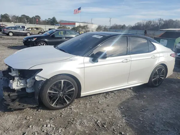 4T1B61HK9JU148608 2018 TOYOTA CAMRY - Image 1