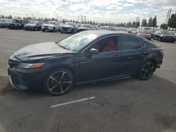 4T1B61HK9JU158135 2018 TOYOTA CAMRY - Image 1