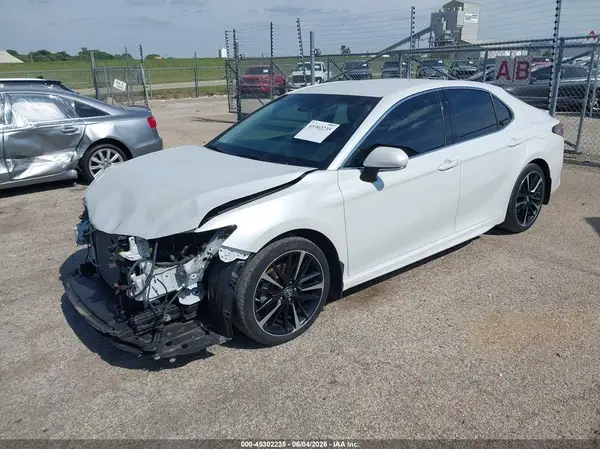 4T1B61HK9JU159141 2018 TOYOTA CAMRY - Image 2