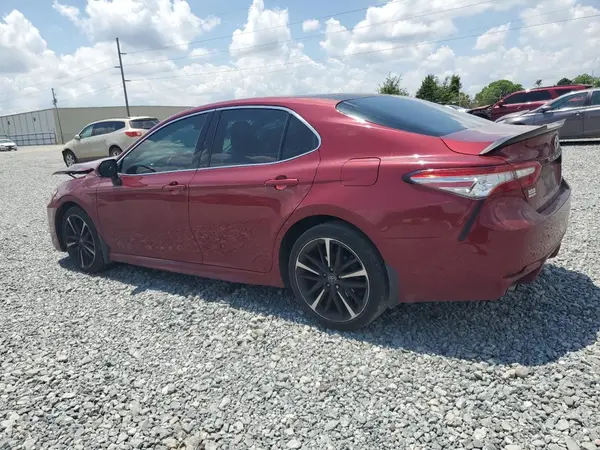 4T1B61HK9JU506614 2018 TOYOTA CAMRY - Image 2