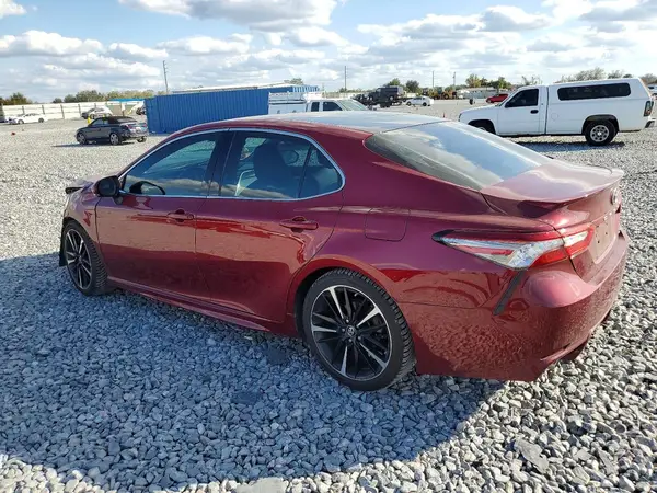 4T1B61HK9JU510839 2018 TOYOTA CAMRY - Image 2
