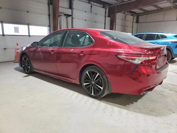 4T1B61HK9JU512302 2018 TOYOTA CAMRY - Image 2