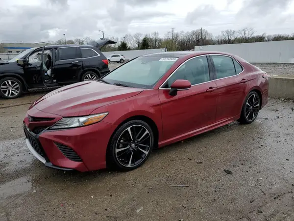 4T1B61HK9JU519394 2018 TOYOTA CAMRY - Image 1