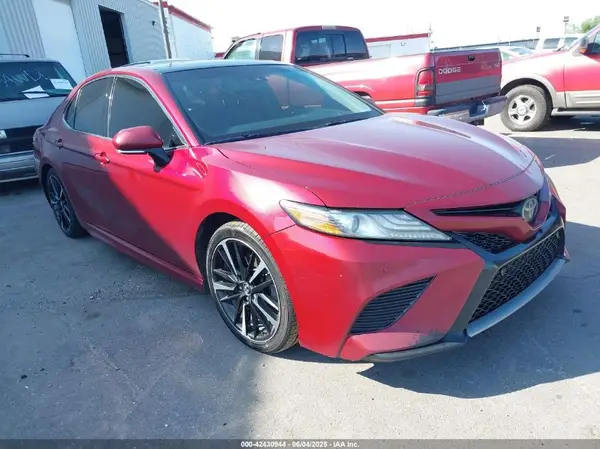 4T1B61HK9JU520092 2018 TOYOTA CAMRY - Image 1
