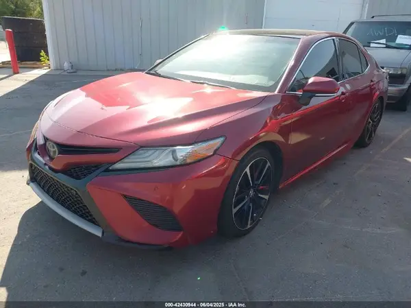 4T1B61HK9JU520092 2018 TOYOTA CAMRY - Image 2