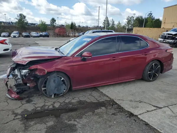 4T1B61HK9JU539306 2018 TOYOTA CAMRY - Image 1