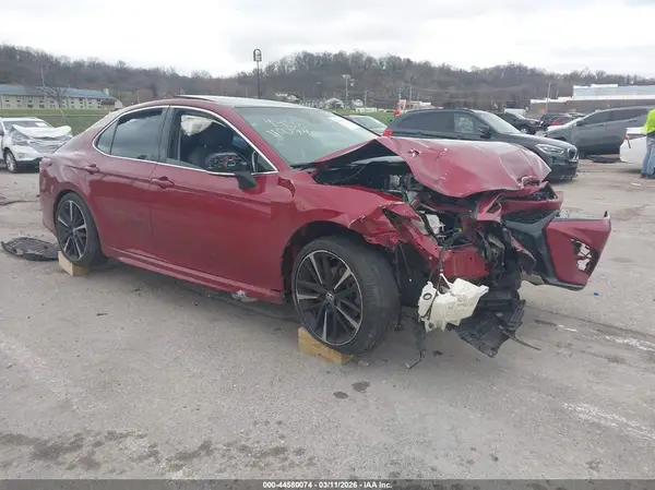 4T1B61HK9JU539743 2018 TOYOTA CAMRY - Image 1