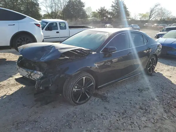 4T1B61HK9JU555327 2018 TOYOTA CAMRY - Image 1