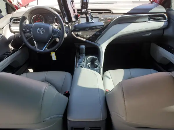 4T1B61HK9JU610438 2018 TOYOTA CAMRY - Image 8