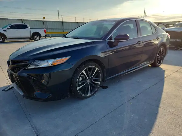 4T1B61HK9JU665178 2018 TOYOTA CAMRY - Image 1