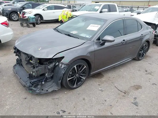 4T1B61HK9KU161683 2019 TOYOTA CAMRY - Image 2