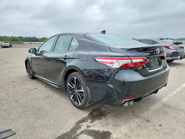 4T1B61HK9KU161991 2019 TOYOTA CAMRY - Image 2