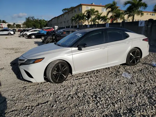 4T1B61HK9KU210302 2019 TOYOTA CAMRY - Image 1