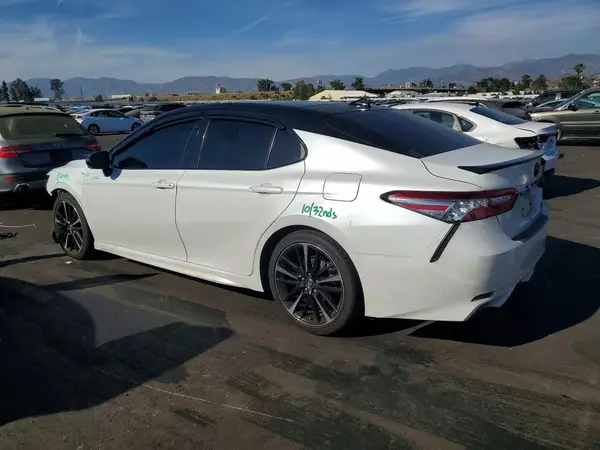 4T1B61HK9KU211806 2019 TOYOTA CAMRY - Image 2