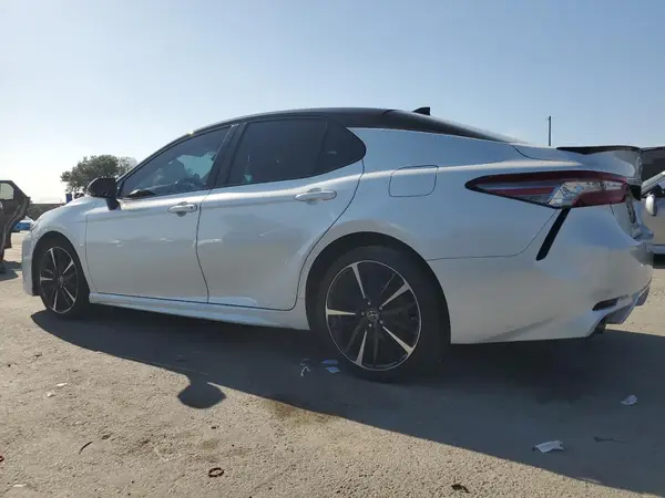 4T1B61HK9KU213152 2019 TOYOTA CAMRY - Image 2