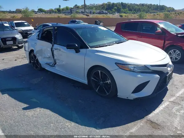 4T1B61HK9KU217637 2019 TOYOTA CAMRY - Image 1