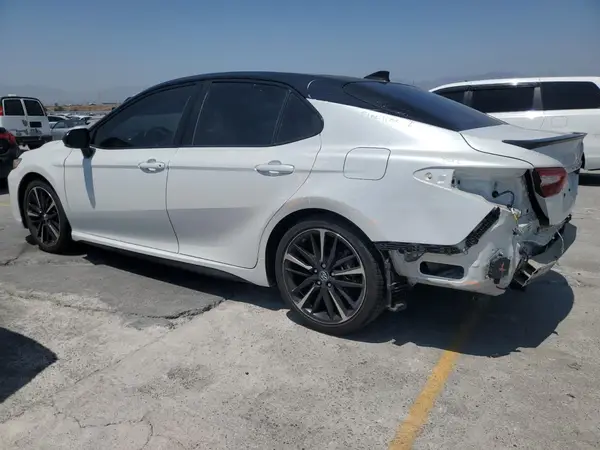 4T1B61HK9KU225480 2019 TOYOTA CAMRY - Image 2
