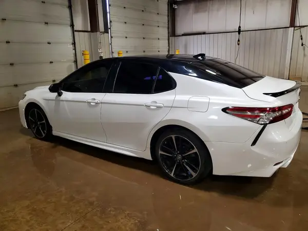 4T1B61HK9KU239489 2019 TOYOTA CAMRY - Image 2