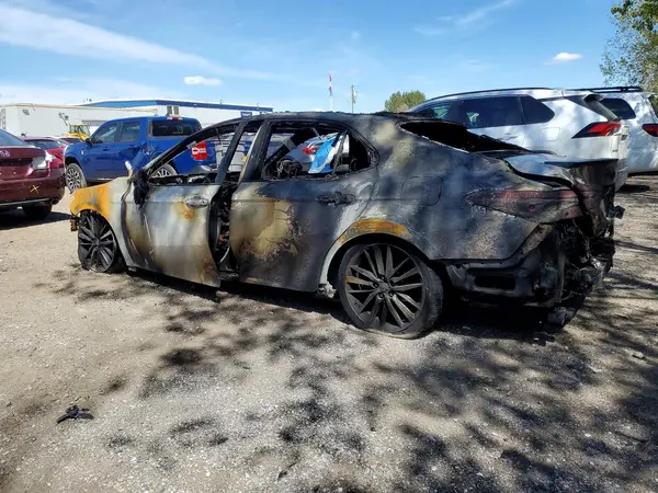 4T1B61HK9KU256907 2019 TOYOTA CAMRY - Image 2