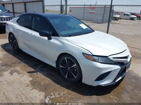 4T1B61HK9KU262383 2019 TOYOTA CAMRY - Image 1