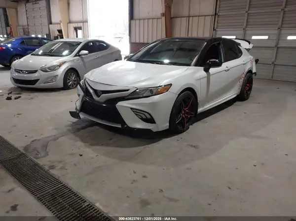4T1B61HK9KU292130 2019 TOYOTA CAMRY - Image 2