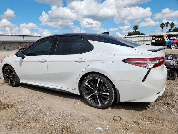 4T1B61HK9KU299126 2019 TOYOTA CAMRY - Image 2