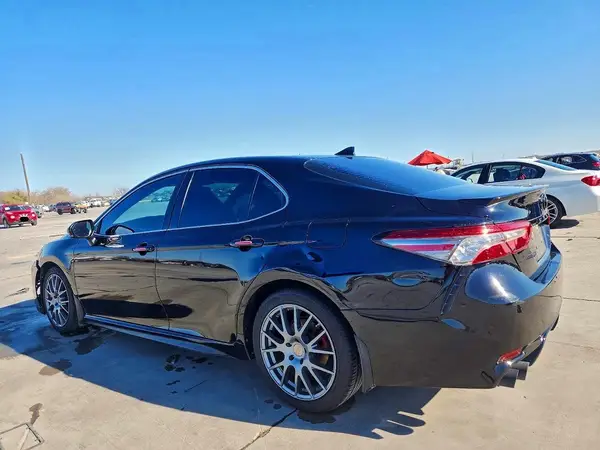 4T1B61HK9KU299563 2019 TOYOTA CAMRY - Image 2