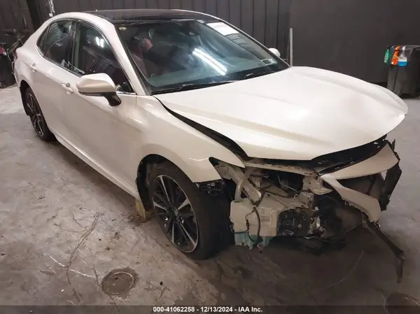 4T1B61HK9KU708080 2019 TOYOTA CAMRY - Image 1