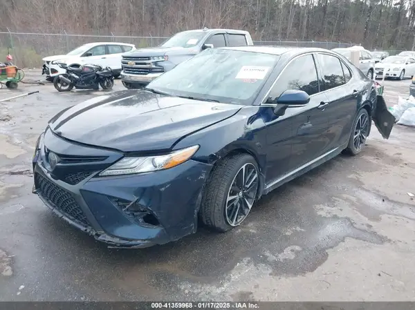 4T1B61HK9KU710704 2019 TOYOTA CAMRY - Image 2
