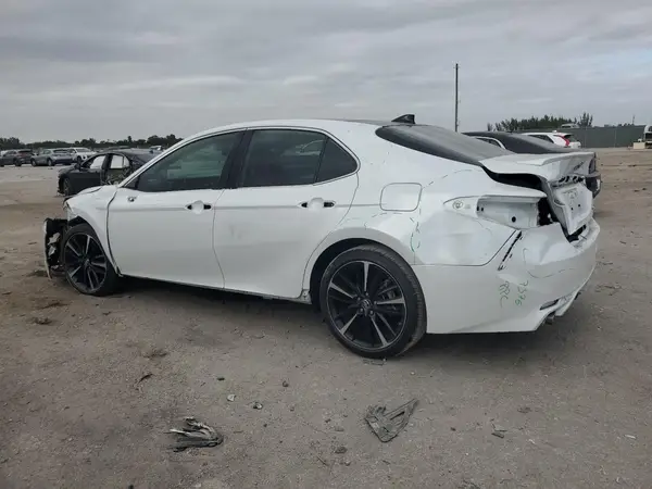4T1B61HK9KU734226 2019 TOYOTA CAMRY - Image 2