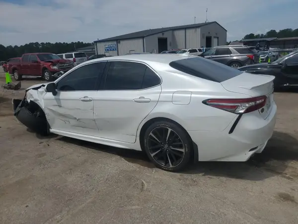 4T1B61HK9KU735506 2019 TOYOTA CAMRY - Image 2