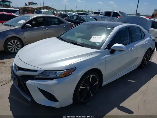 4T1B61HK9KU771390 2019 TOYOTA CAMRY - Image 2