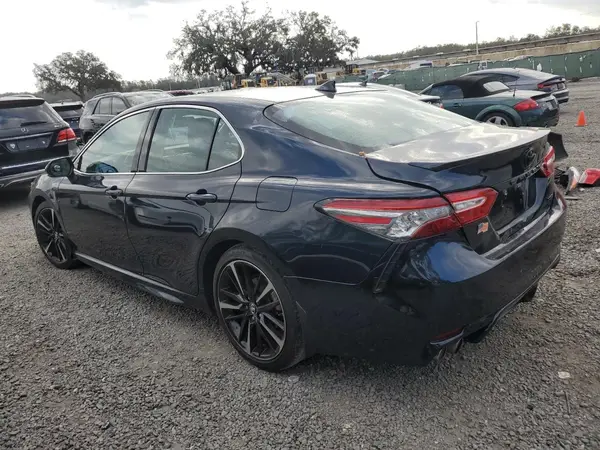 4T1B61HK9KU795818 2019 TOYOTA CAMRY - Image 2