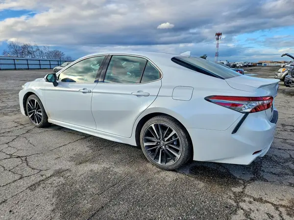 4T1B61HK9KU803416 2019 TOYOTA CAMRY - Image 2