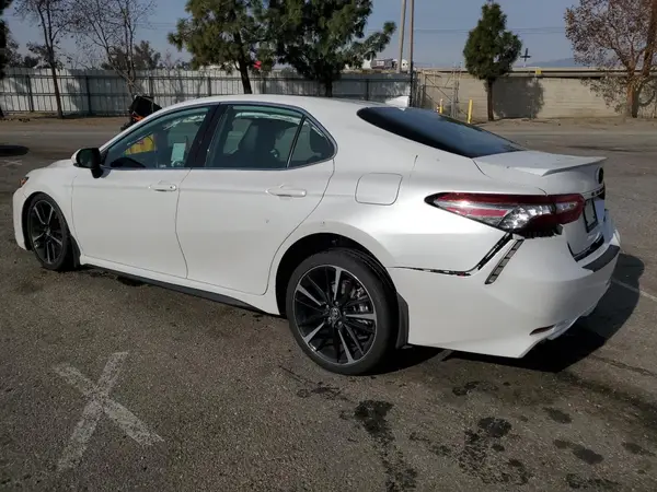 4T1B61HK9KU819177 2019 TOYOTA CAMRY - Image 2